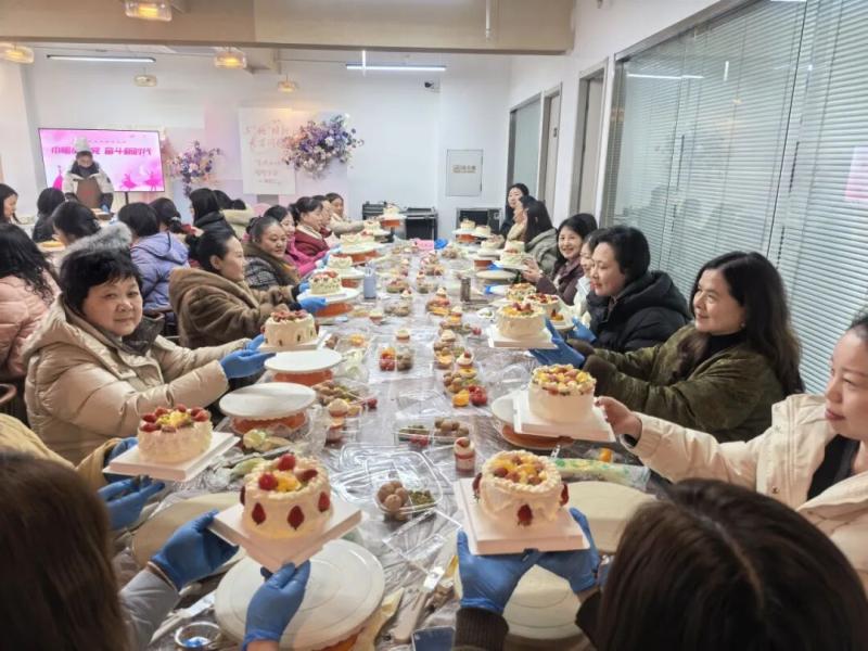 县侨务部门联合爱民社区“侨之家”举办庆祝“三八”国际妇女节活动