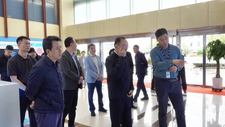 青海省政协副主席张晓容一行来宝调研考察