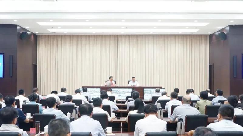我县组织收听收看市委理论学习中心组学习报告会